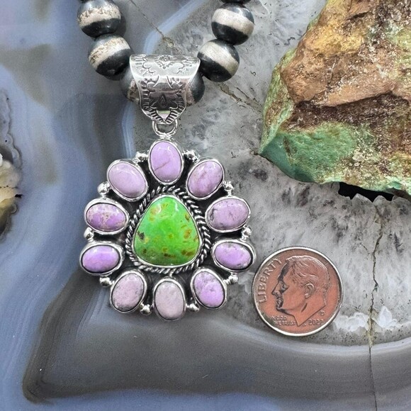 Native American Sterling Green Turquoise w/Phosphosiderite Cluster Pendant - Picture 8 of 10